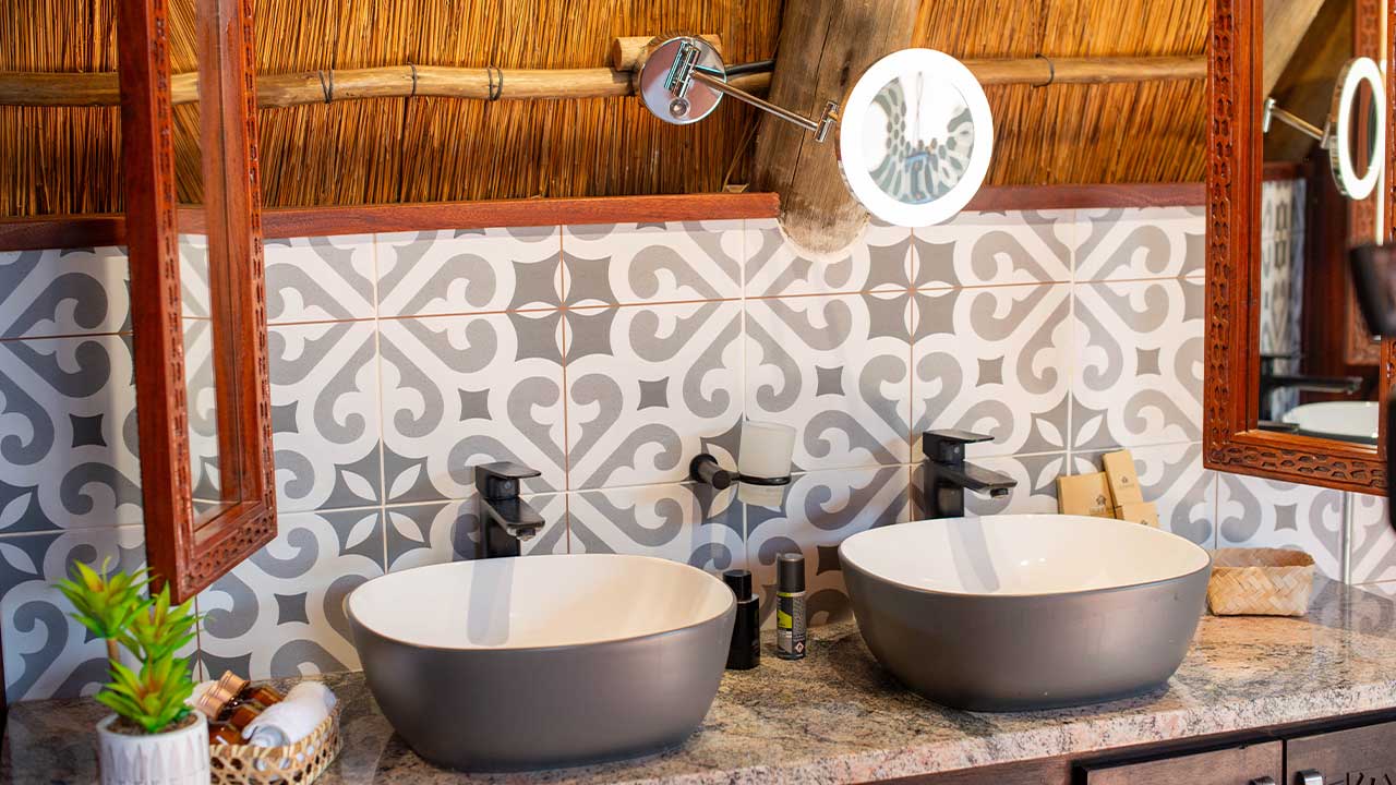 bathroom2